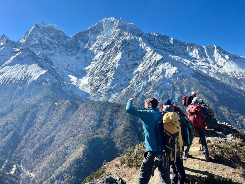 Trekkers on the trail to Tengboche, Everest region